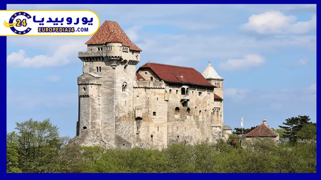 Liechtenstein Castle, Vienna Reflects the Splendor of Ancient Architecture 2 Liechtenstein Castle, Vienna