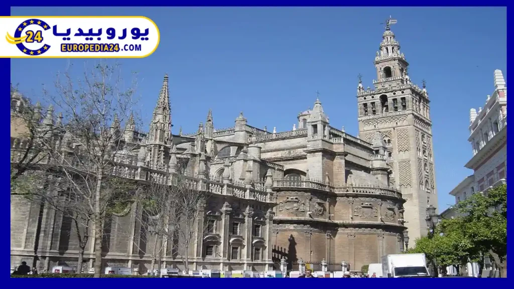كاتدرائية اشبيلية أشهر الأماكن السياحية في إسبانيا 2 كاتدرائية اشبيلية في إسبانيا